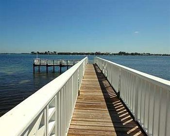 Tradewinds Resort By Resortquest Bradenton Beach Exterior photo