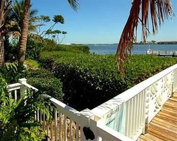 Tradewinds Resort By Resortquest Bradenton Beach Exterior photo